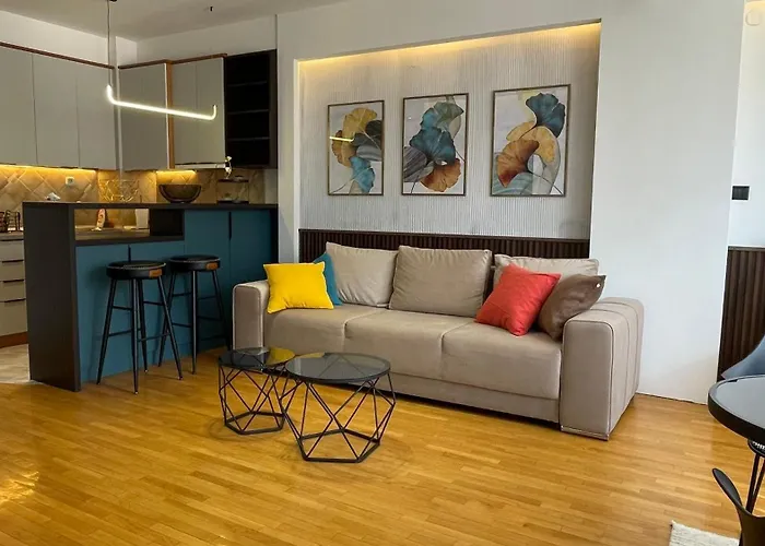 D&E Apartments